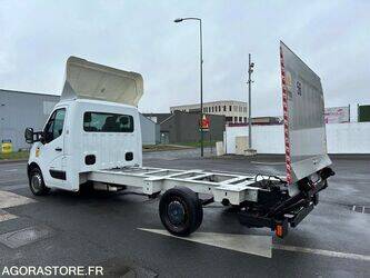 2012-renault-master-1403384-44855578