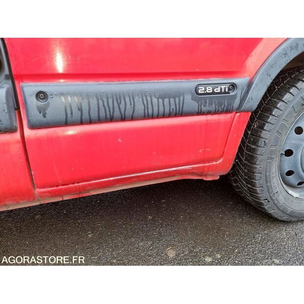 2001 Renault Master-44855698