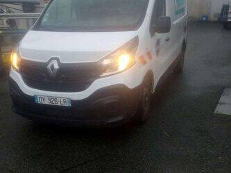 2015-renault-trafic-1402964-44855717