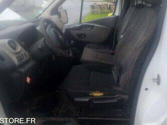 2015-renault-trafic-1402964-44855724