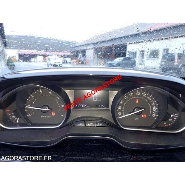 2015 Peugeot 208-44855779