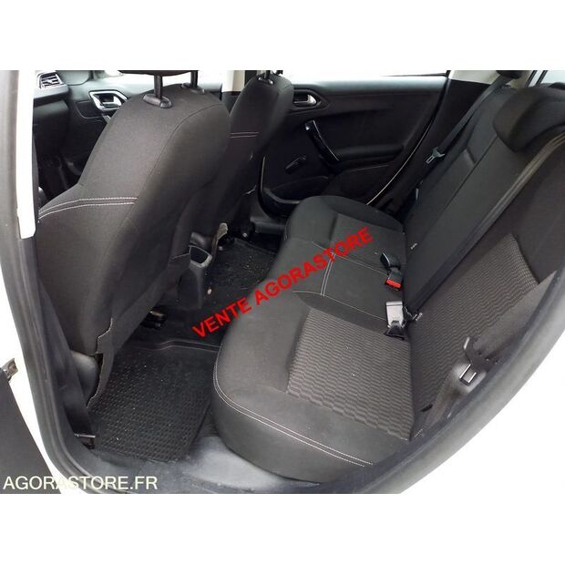 2015 Peugeot 208-44855781