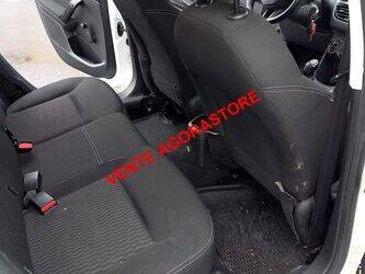 2015-peugeot-208-1402972-44855782