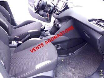 2015-peugeot-208-1402972-44855783