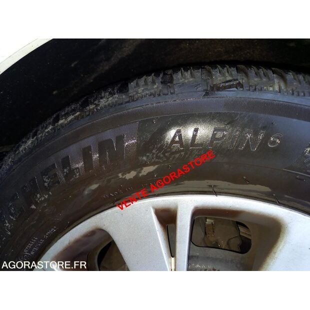 2015 Peugeot 208-44855788