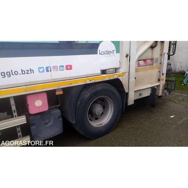 2015 Renault D WIDE-44855798