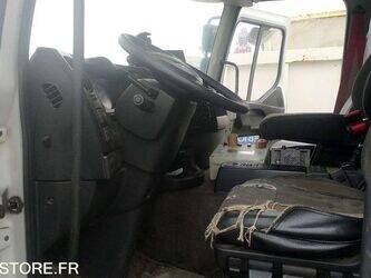 2015-renault-d-wide-1402975-44855802