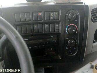 2015-renault-d-wide-1402975-44855803