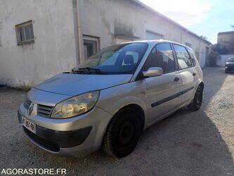 2005-renault-megane-1402981-44855842