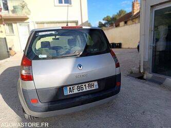 2005-renault-megane-1402981-44855845