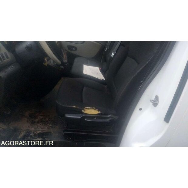 2017 Renault Trafic-44855869