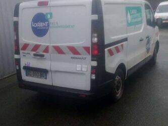 2017-renault-trafic-1402994-44855877