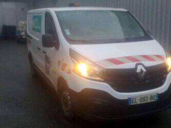 2017-renault-trafic-1402994-44855878