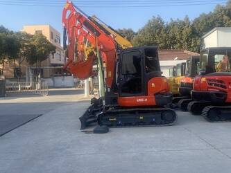 صورة ل حفارات مجنزرة 2024 كوبوتا U55-4