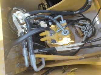 2023-caterpillar-320d2l-1403386-44855906