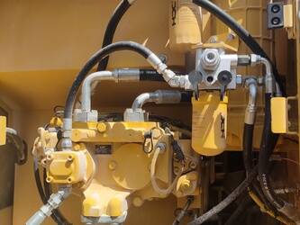 2023-caterpillar-320d2l-1403386-44855909