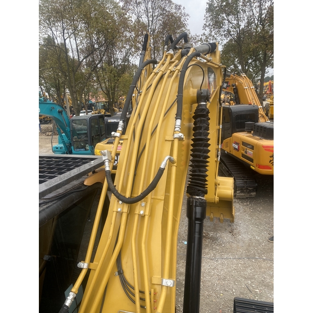 2025 كاتربيلر 320D2L-44855948