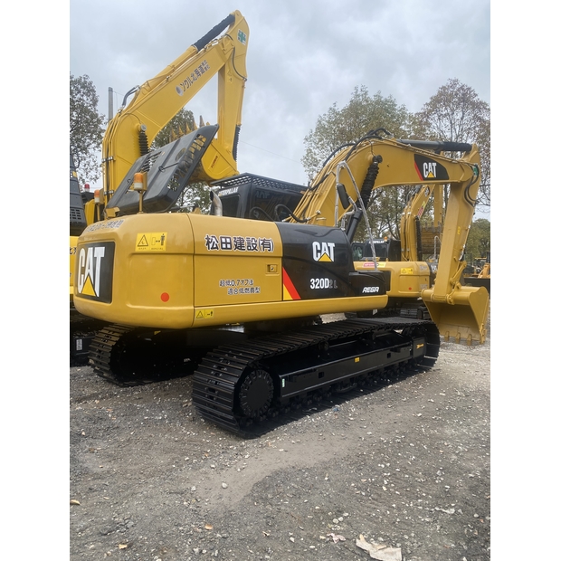 2025 كاتربيلر 320D2L-44855954