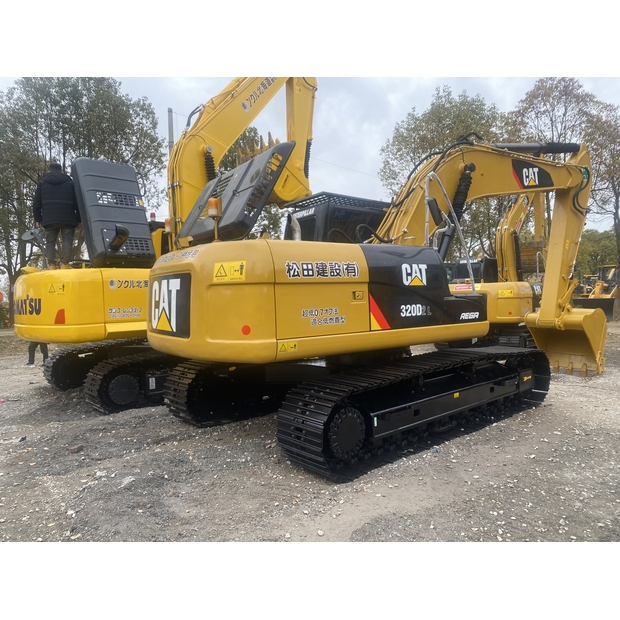 2025 كاتربيلر 320D2L-44855959