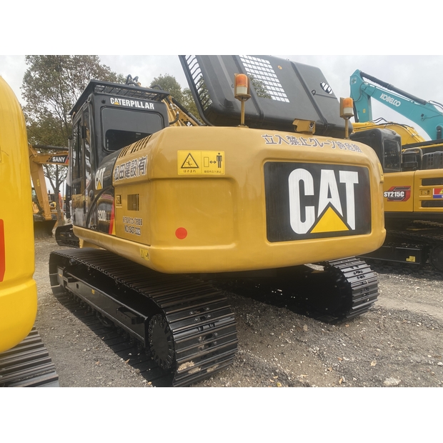 2025 كاتربيلر 320D2L-44855961