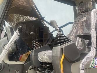 2025-caterpillar-320d2l-1403389-44855963