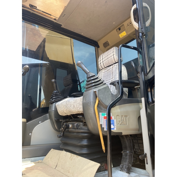 2023 كاتربيلر 2320D-44855999