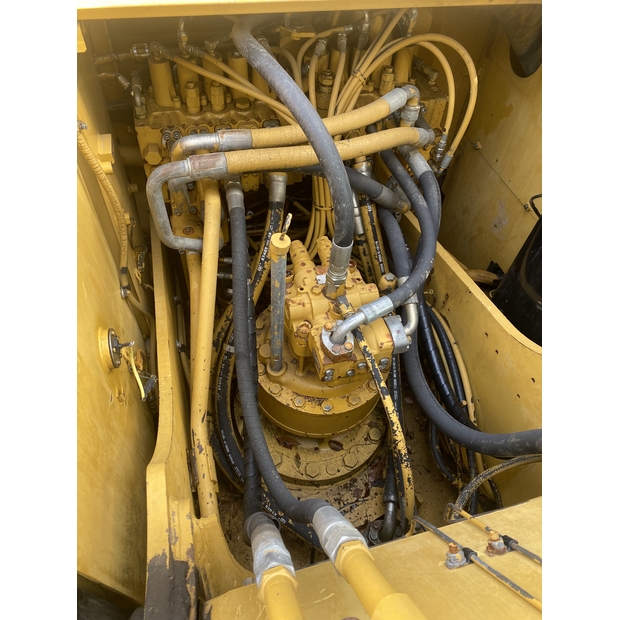 2022 كاتربيلر 320D-44856002