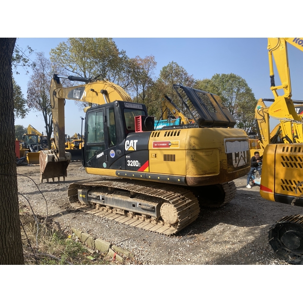 2022 كاتربيلر 320D-44856012