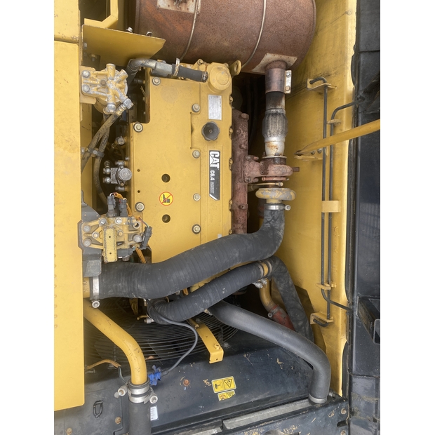 2022 كاتربيلر 320D2-44856020