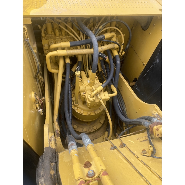 2022 كاتربيلر 320D2-44856023