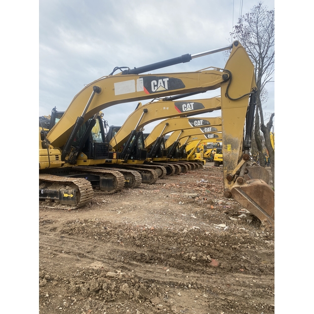 2022 كاتربيلر 320D2-44856028