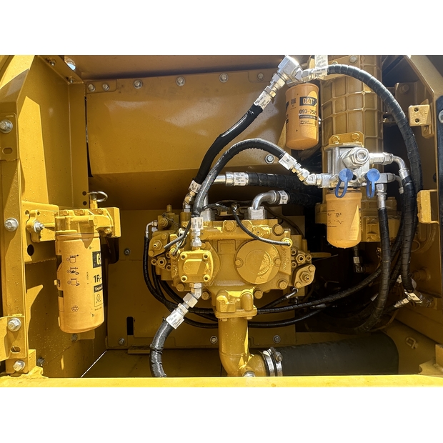 2024 Caterpillar 320D-44856036