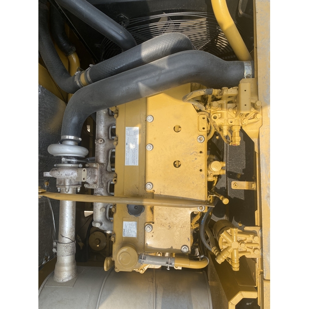 2024 Caterpillar 320D-44856043