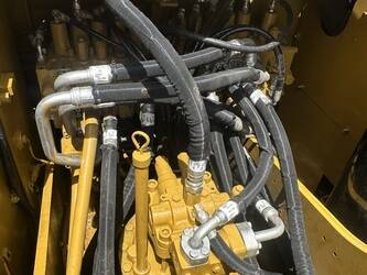 2024-caterpillar-320d-1403394-44856047