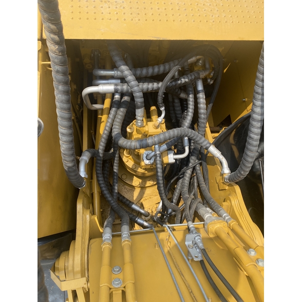 2024 Caterpillar 320D-44856050