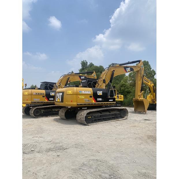 2024 Caterpillar 320D-44856052