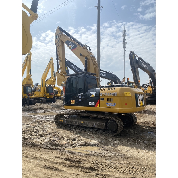 2024 Caterpillar 320D-44856060