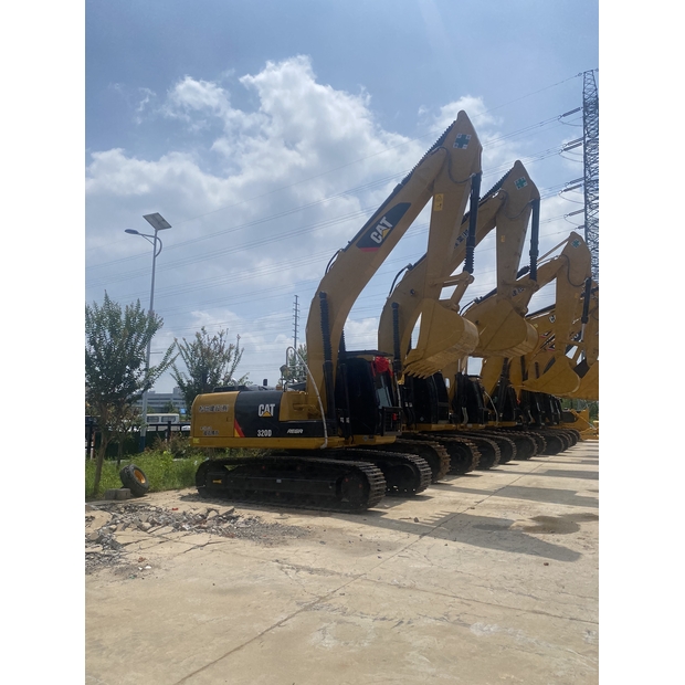 2023 Caterpillar 320D-44856787