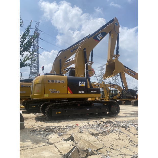 2023 Caterpillar 320D-44856796