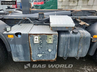 2016-mercedes-benz-arocs-3251-1403424-44857282