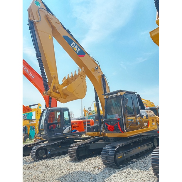 2025 كاتربيلر 320D2L-44857708