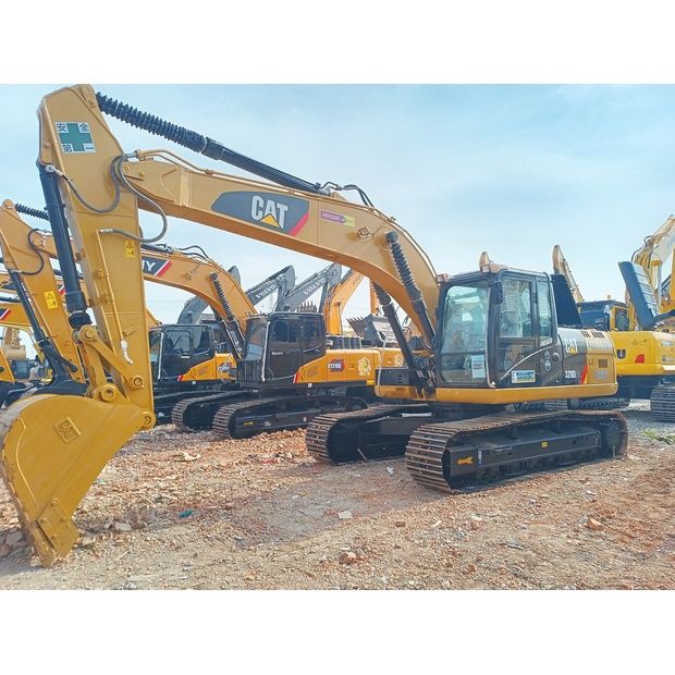 2025 كاتربيلر 320D2L-44857717