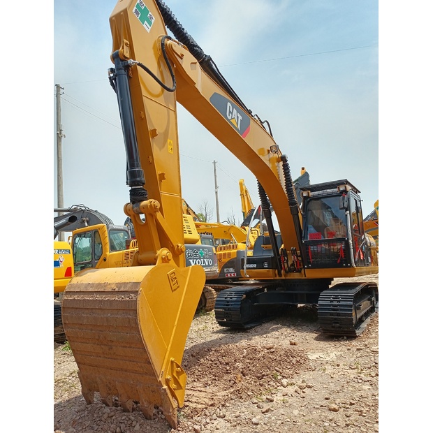 2025 كاتربيلر 320D2L-44857718