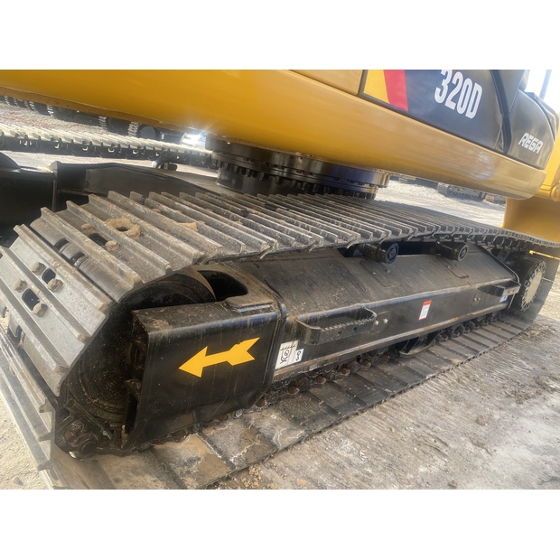 2024 Caterpillar 320D2-44857727