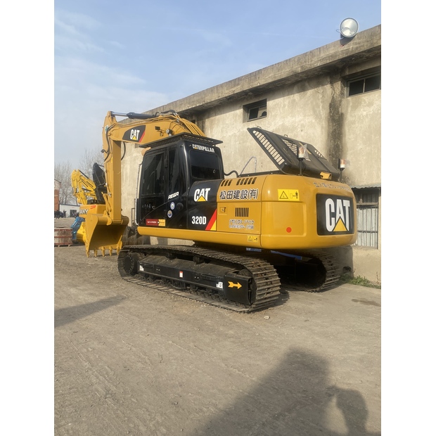 2024 Caterpillar 320D2-44857728