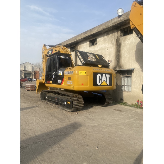 2024 Caterpillar 320D2-44857732
