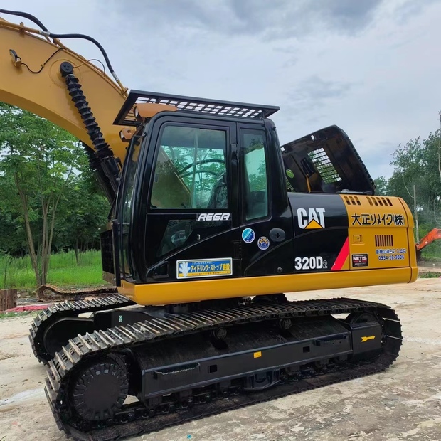 2023 Caterpillar 320D-44857740