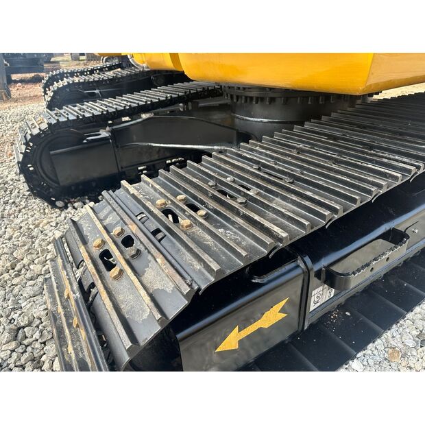 2023 Caterpillar 320D-44857753