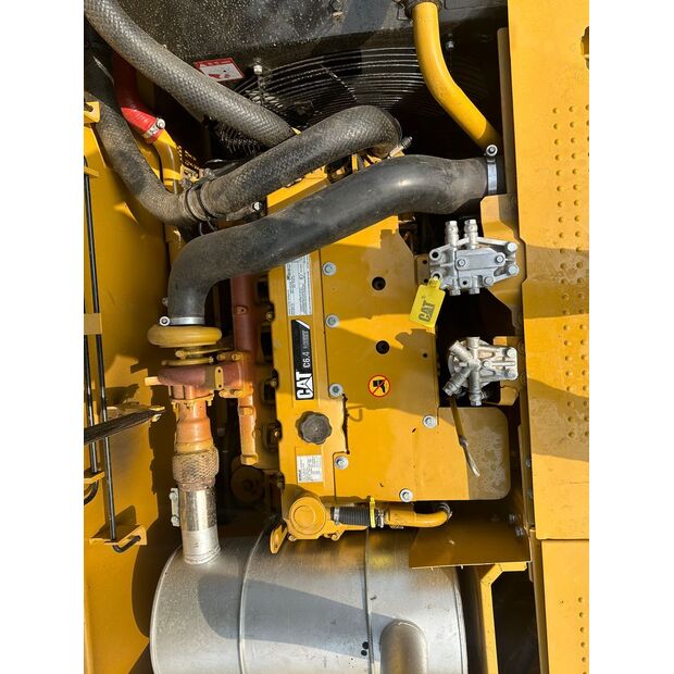 2023 Caterpillar 320D-44857756