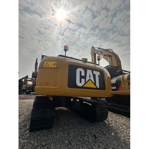 2023 Caterpillar 320D-44857758